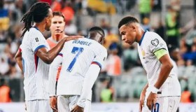 曼联瞄准英超名帅，寻求阵容调整与新赛季突破